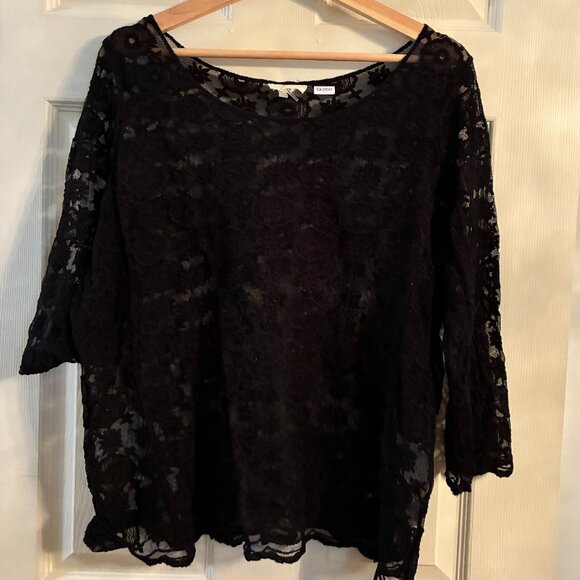 Capri Black Lace Top - EUC - Picture 8 of 9